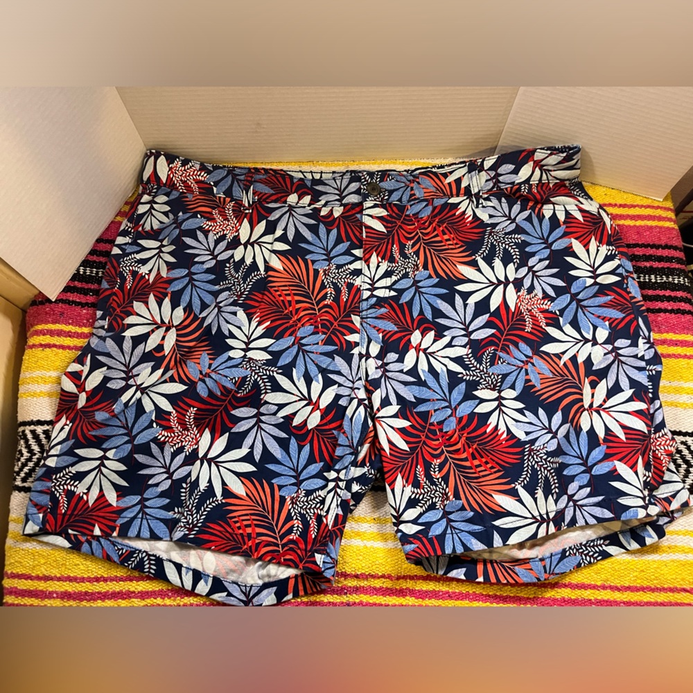 St John's Bay Women's 8” short size 22W